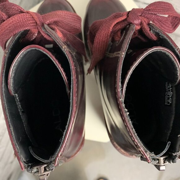 Vintage Y2K Aldo Faux Patent Leather Chunky Platform Block Heel Lace up Bootie - Picture 10 of 14